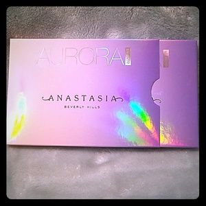 anastasia aurora glow kit highlighter